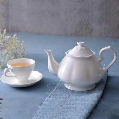 Royal Pure White Porcelain Tea Pot Set Customizable Bone China Coffee Cup Set