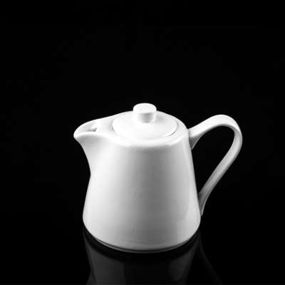 P&T Royal Ware Wholesale White Ceramic 575ml/495ml Teapot Porcelain Coffee Pot for Hotel Restaurant