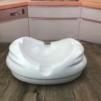 white porcelain ashtray for home and hotel daily ware good price