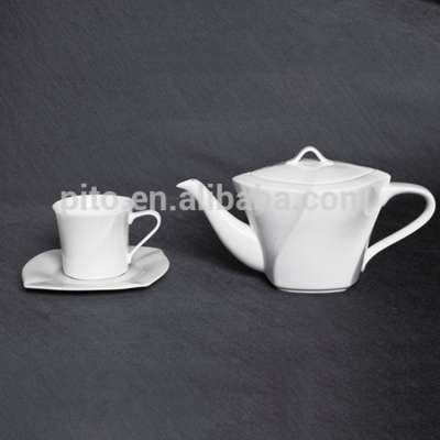 white porcelain tea cup and saucer Bone China tea sets